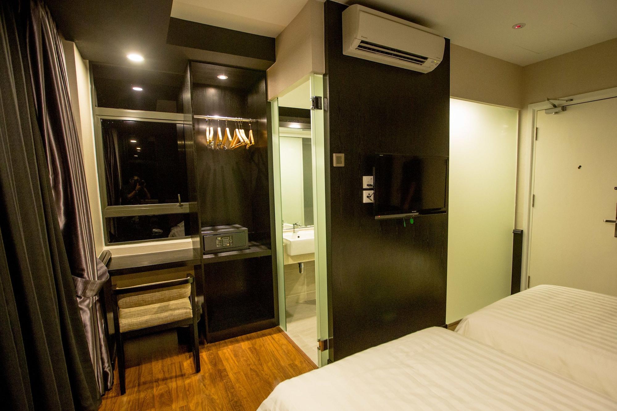 Manhattan Business Hotel Damansara Perdana Petaling Jaya Esterno foto